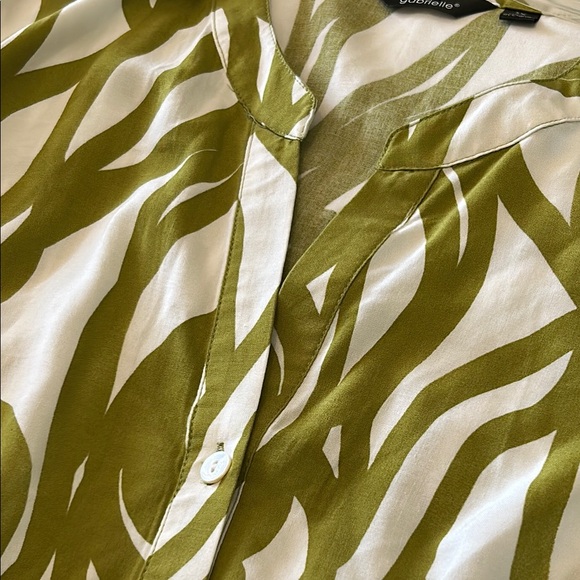 Mlle Gabrielle Olive and White Long Sleeve Dress - Picture 7 of 8